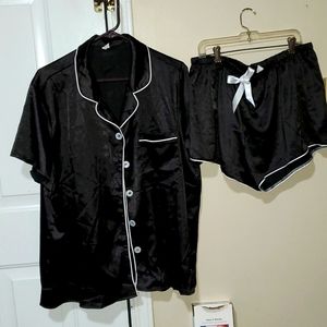 Women plus size . 2 piece pj set.